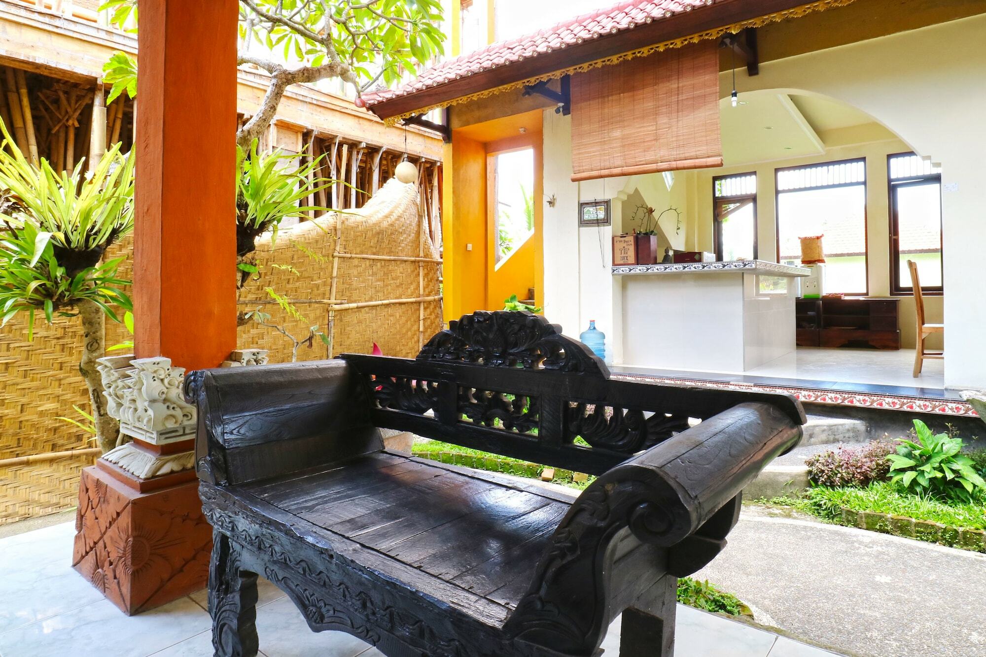 Ubud Kerta City Hotel Exterior photo